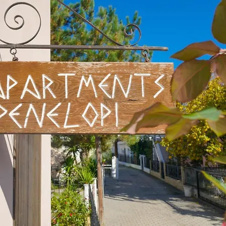 Penelopi Apartment *
